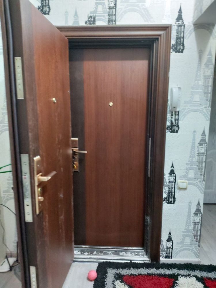 Пдам 3 комнатную квартиру на Паркентском.4 этаж 9 этажки.со всеми усло