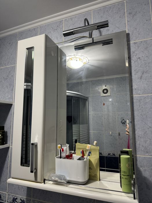 Продам настенный шкаф для ванной