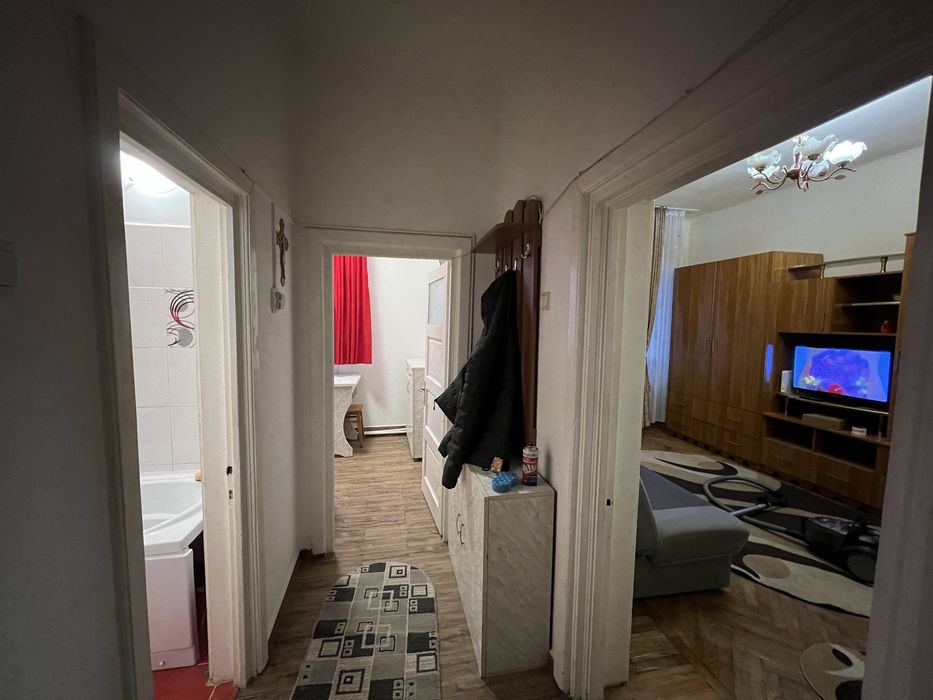 Inchiriez garsoniera