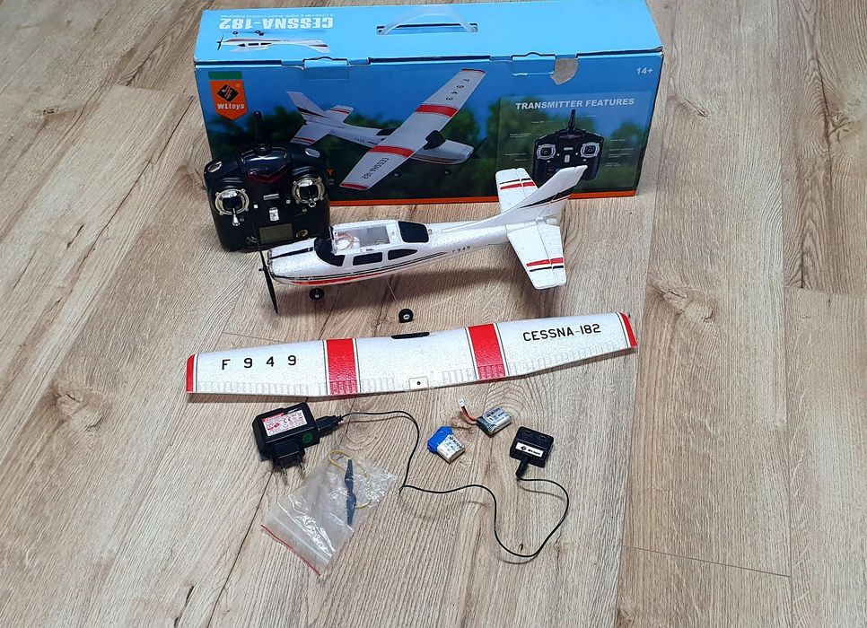 Aeromodel Wltoys F949 cessna a182