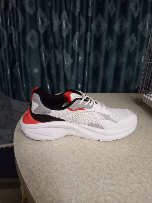 Крассовки новые весенне- летние, продам