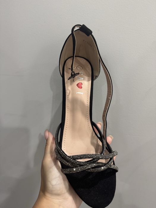 Черни токчета нови