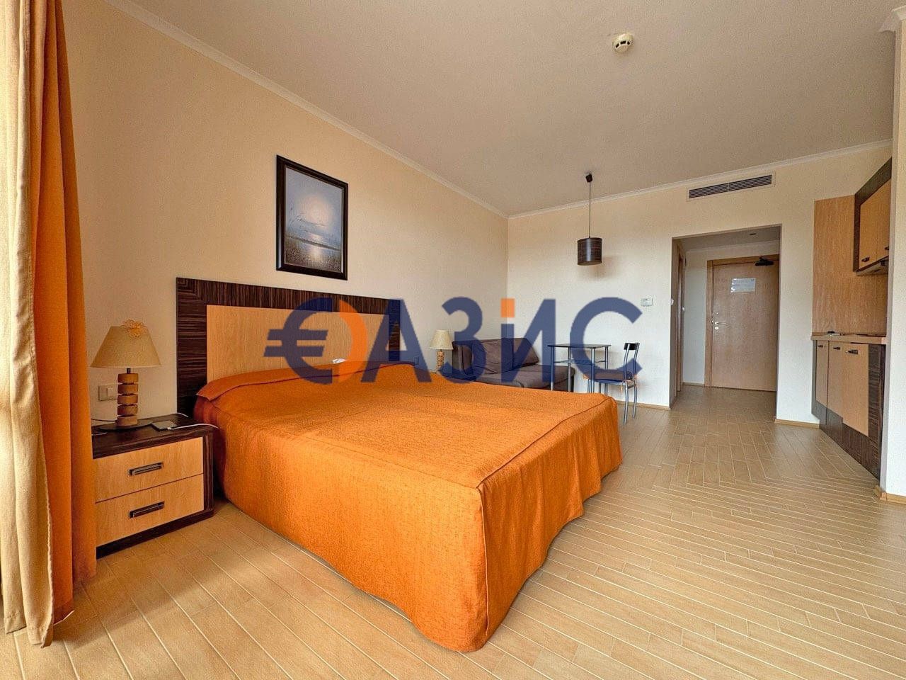 Продава се Едностаен апартамент в к.к. Слънчев бряг - 50 кв.м за 1510 €/кв.м - Снимка #3