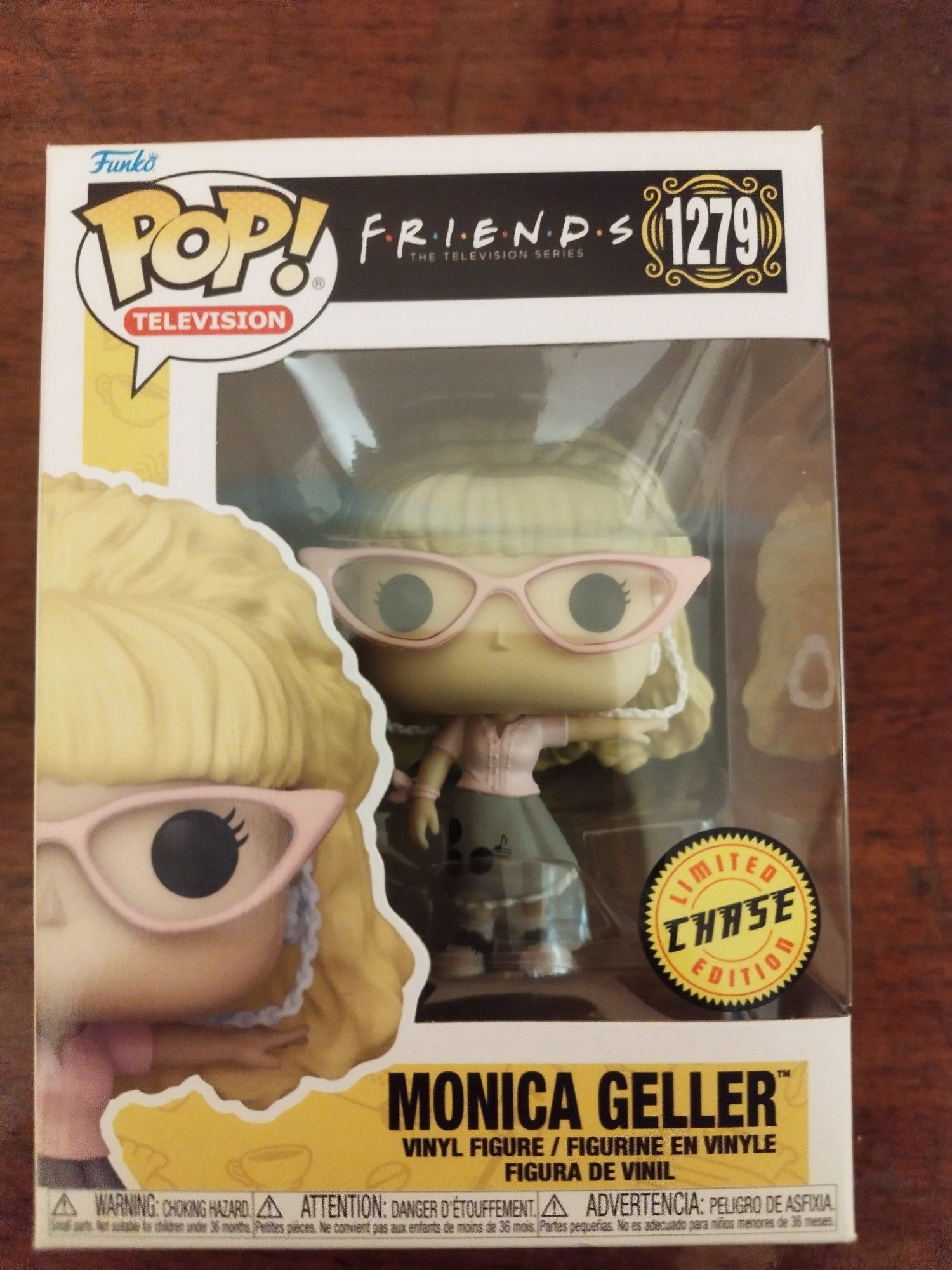 Funko Pop! Television - Friends - Waitress Monica - Chase Version