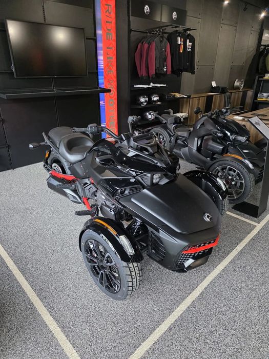 Can-Am Can-Am Spyder F3-S Monolith Black Satin 2025