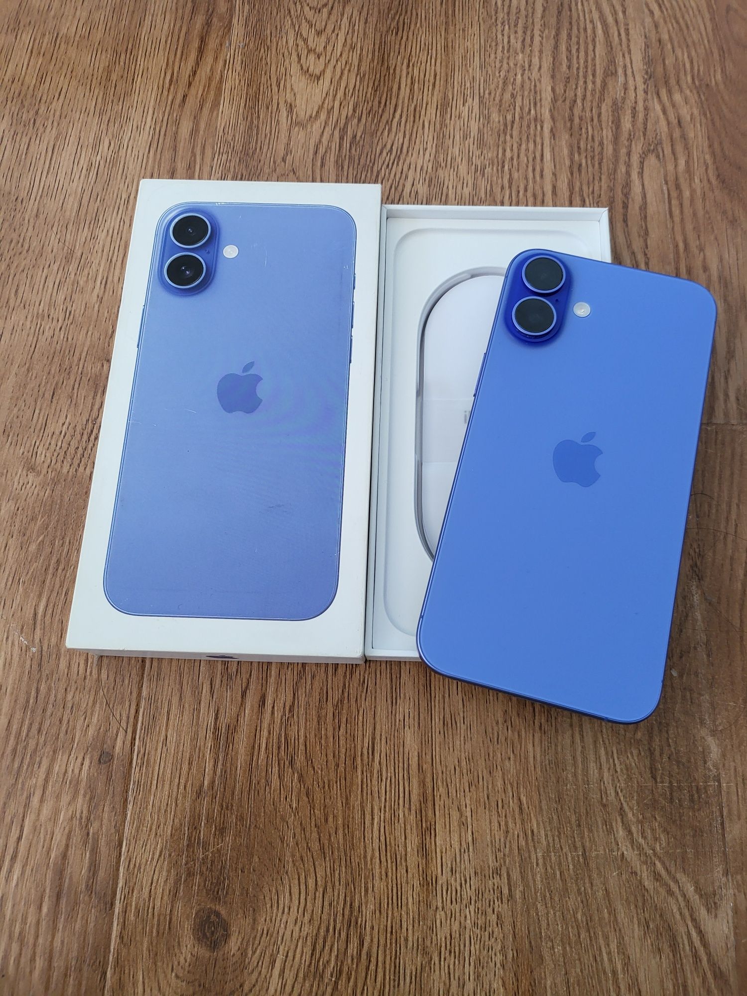 Apple iPhone 16 Plus 128GB Battery 100%
