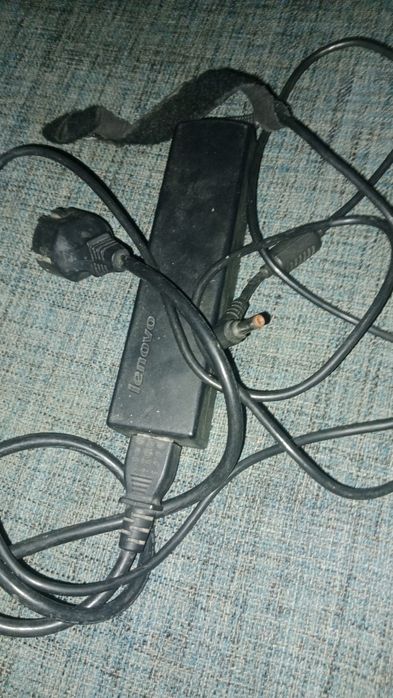 Продам зарядку для ноутбука