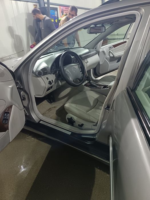 Мерцедес бенз С180 Компресор 2005Г