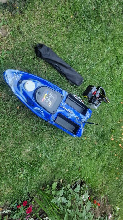 Navomodel Delfin - barca de viteza, baterie LiPo