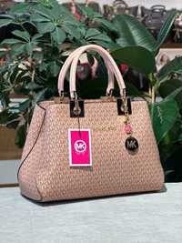 Geanta Michael Kors Noua !!! Dimensiuni 31/21 !!!