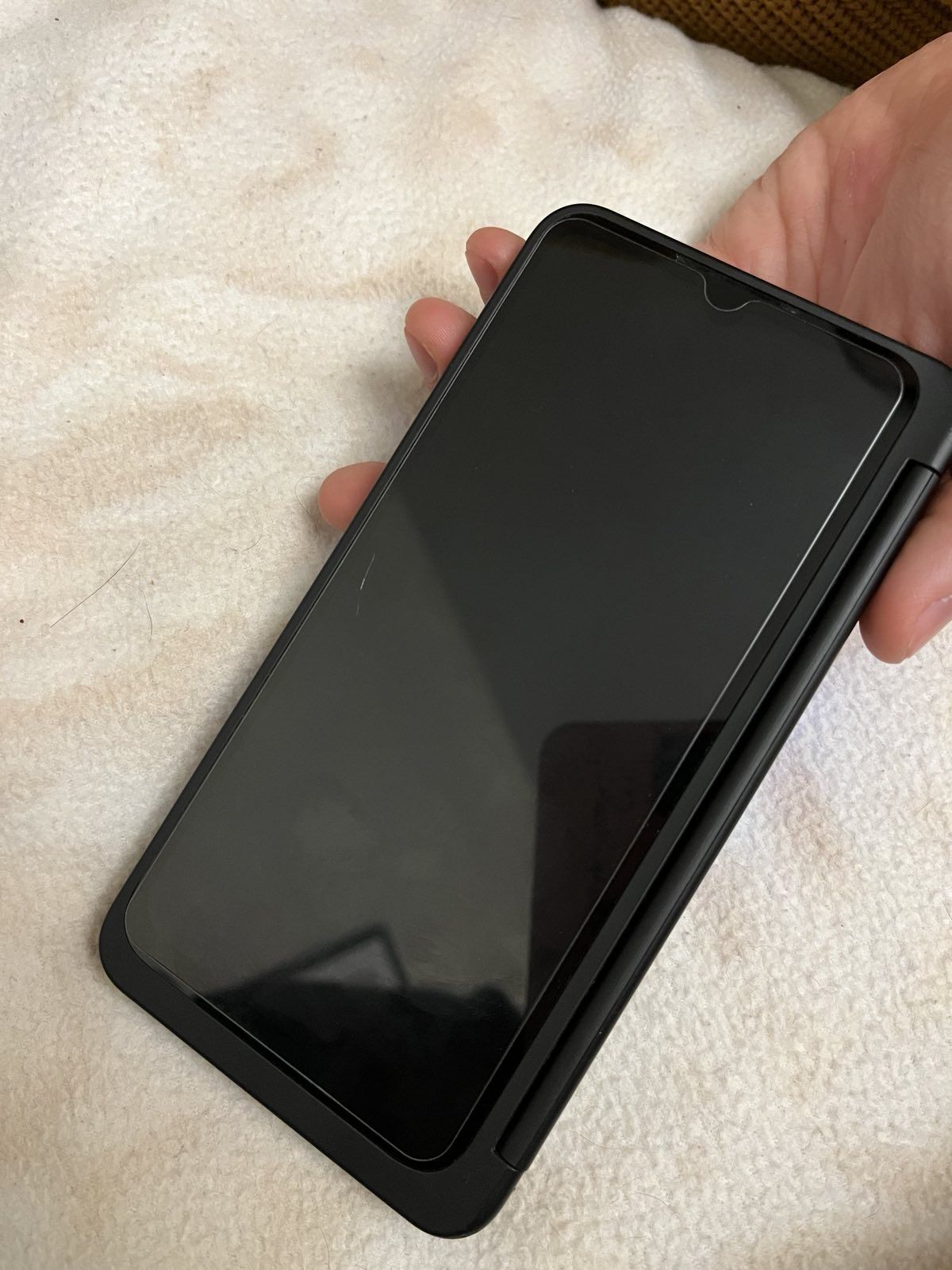 Уникален телефон с два екрана LG G8X THINQ™ Dual screen Fold Flip