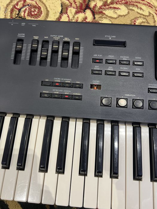 Korg i2 Interactive Music Workstation