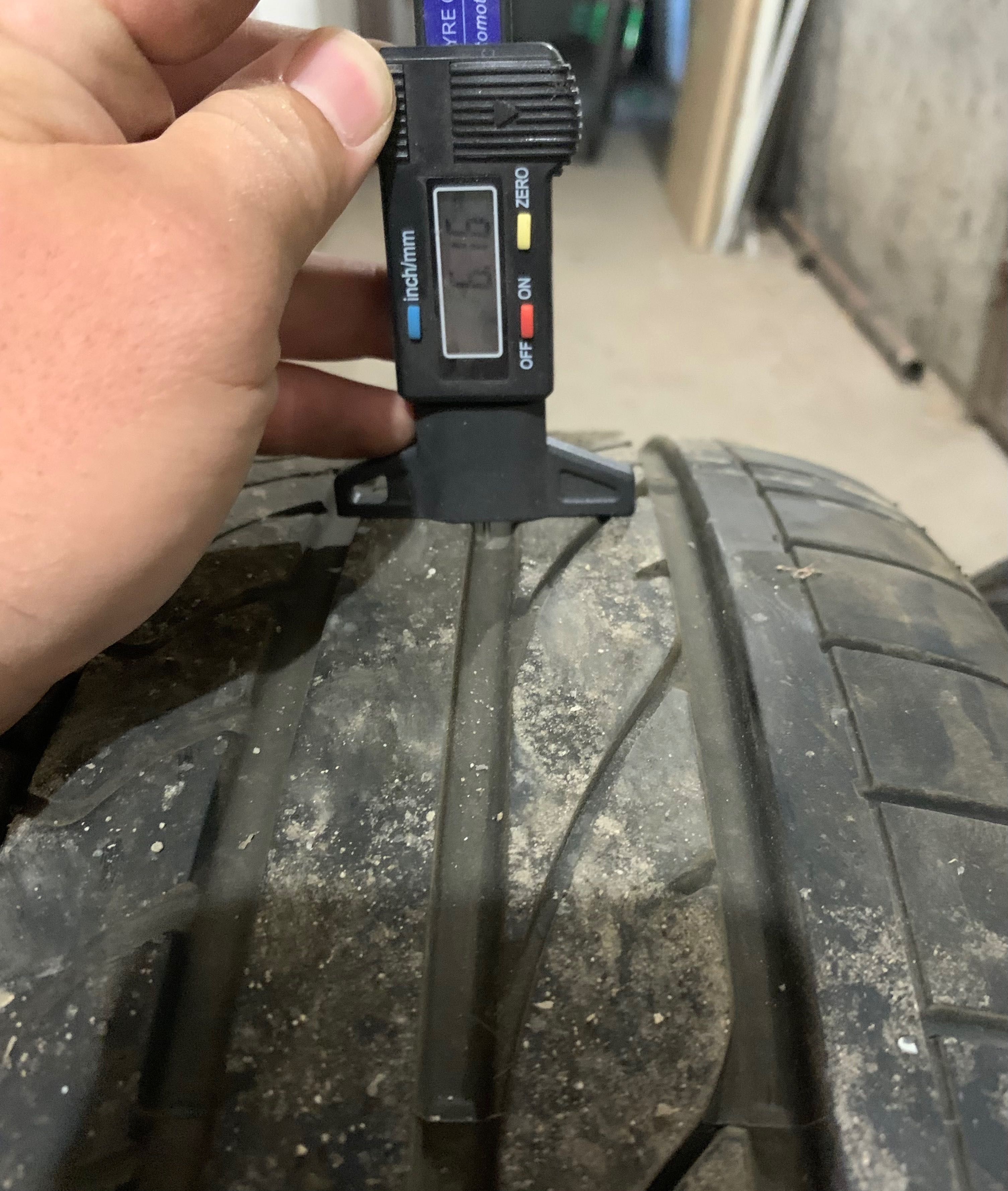 Гуми  255 40 17  Bridgestone potenza