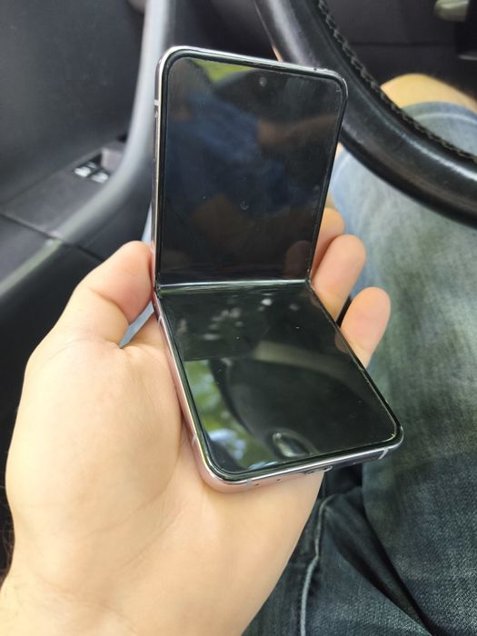 Samsung z flip 5 preț ușor negociabil