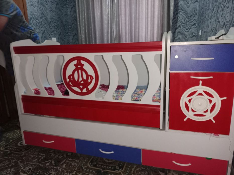 Продаеться детская кроватка