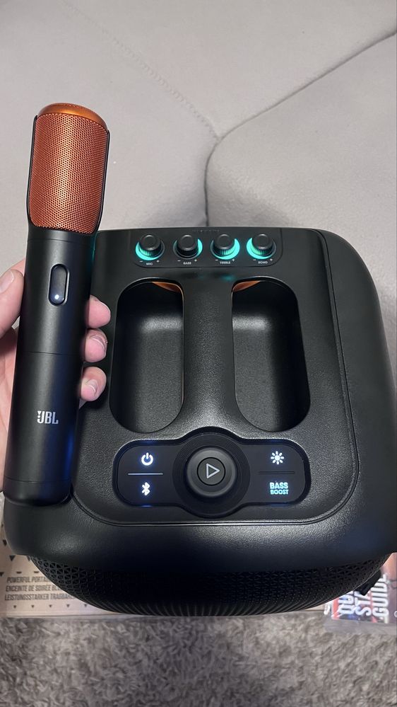 Нов JBL PartyBox Encore bluetooth 100W Нов! Гаранция! Караоке!