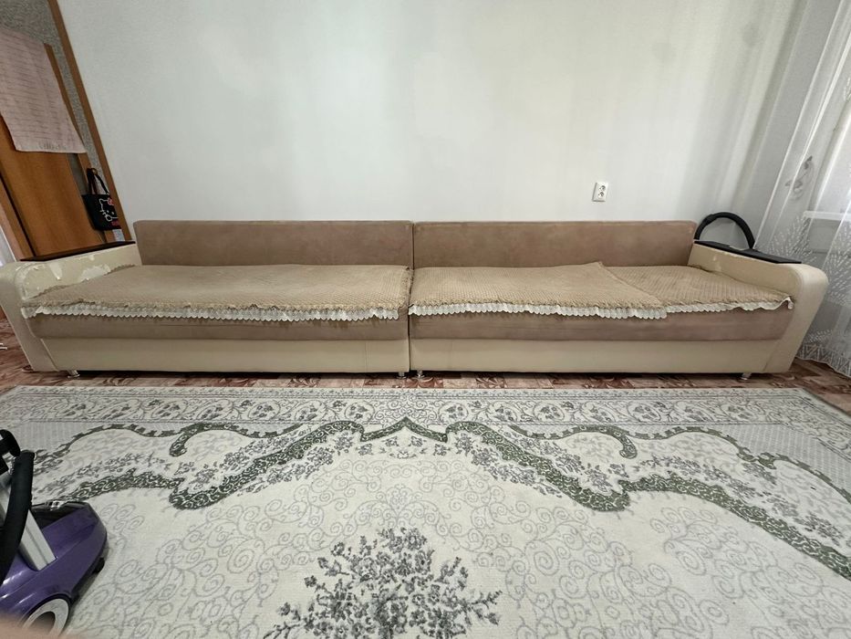 Продаётся диван 4 метров