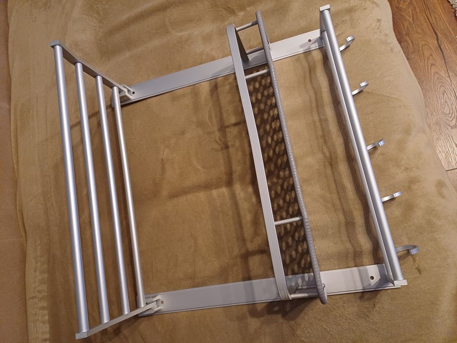 Raft de baie din aluminiu, suport cu 3 etaje , recipiente si prosoape