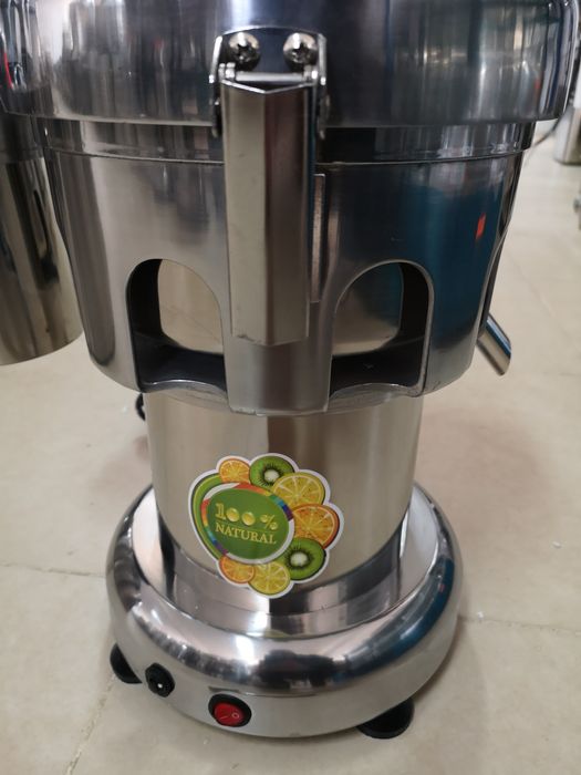 Сокоизтисквачка професионална Фреш машина Професионални сокоизтиквачки