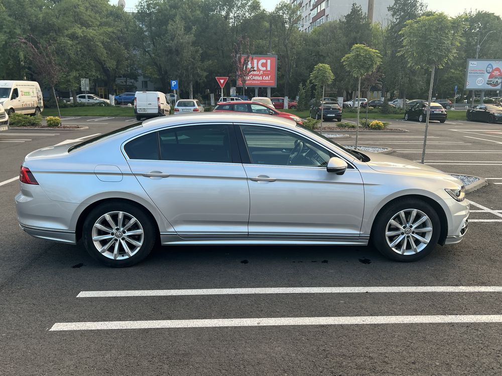 Vând Passat model Rline  sedan