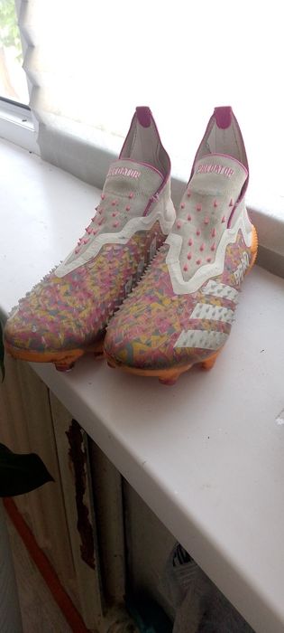 Продам бутсы Адидас предатор