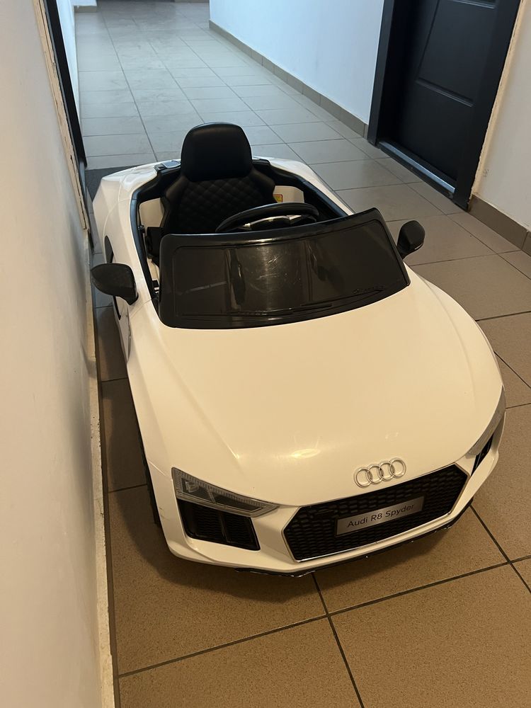 Masinuta copii,  Audi R8