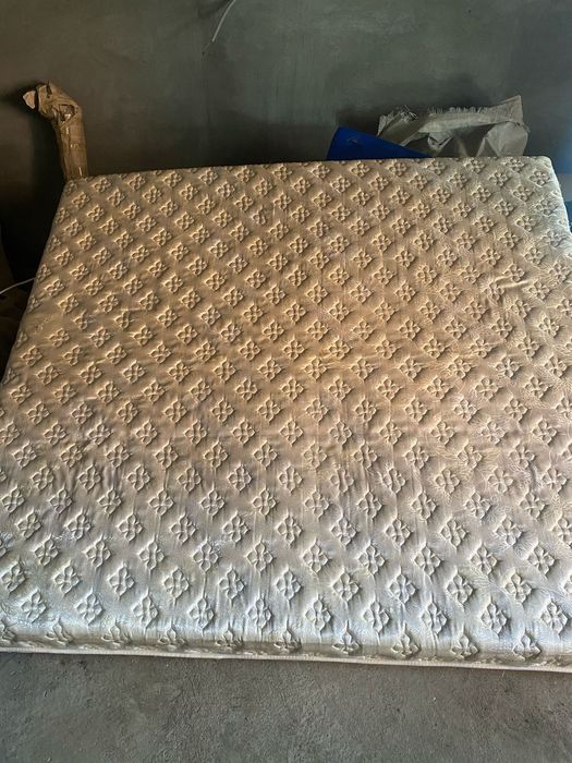 Продается жёсткий ортопедический матрас