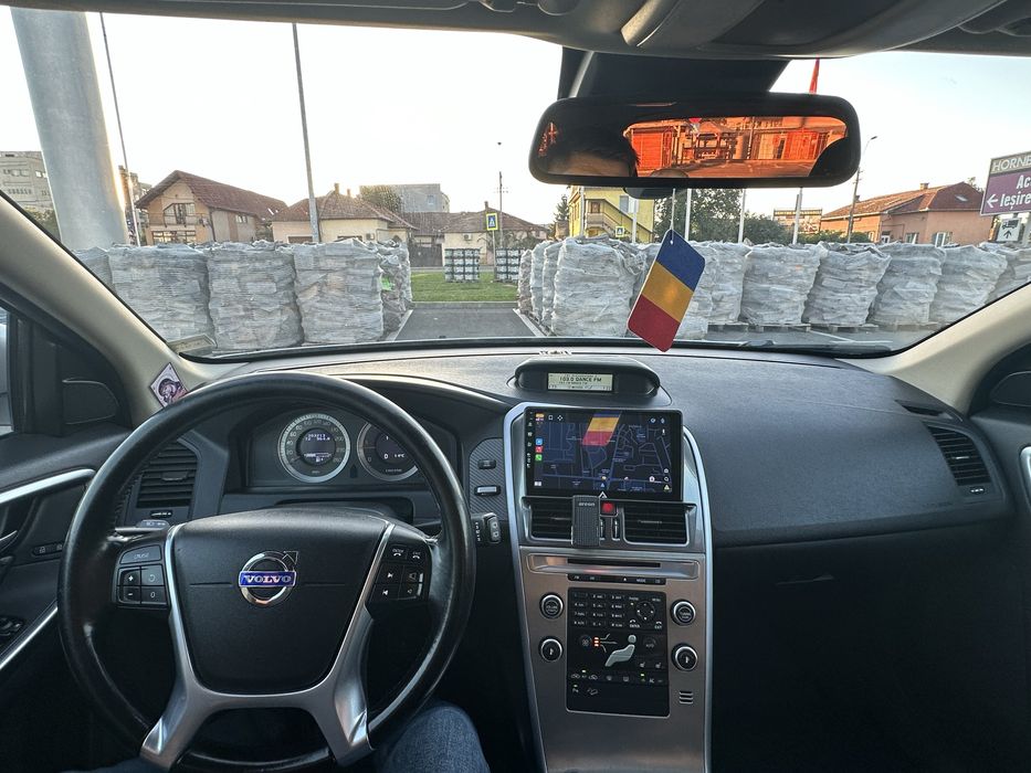Anunt valabil Vand VOLVO XC60 automat 4x4 2.4 D5 Apple CarPlay