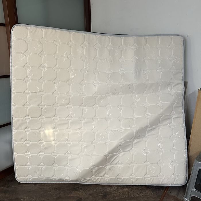 Матрас для кровати