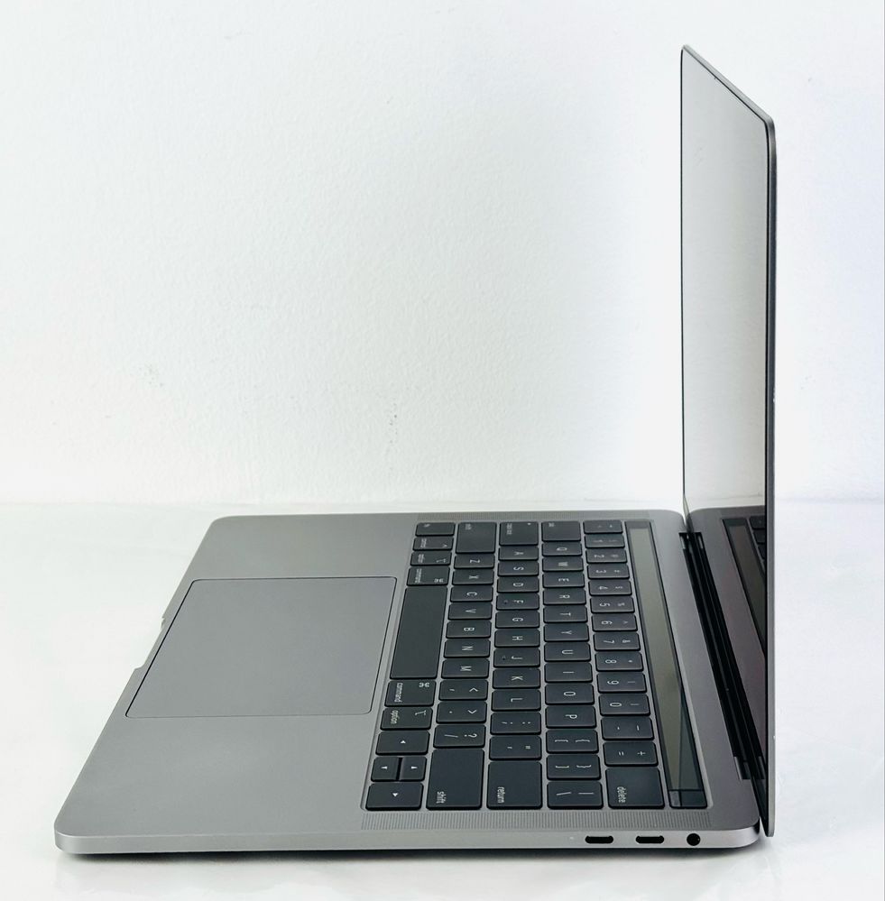 Лаптоп Аpple MacBook Pro 13 TB 2018 i5 2,3Ghz 16RAM 512GB Гаранция!