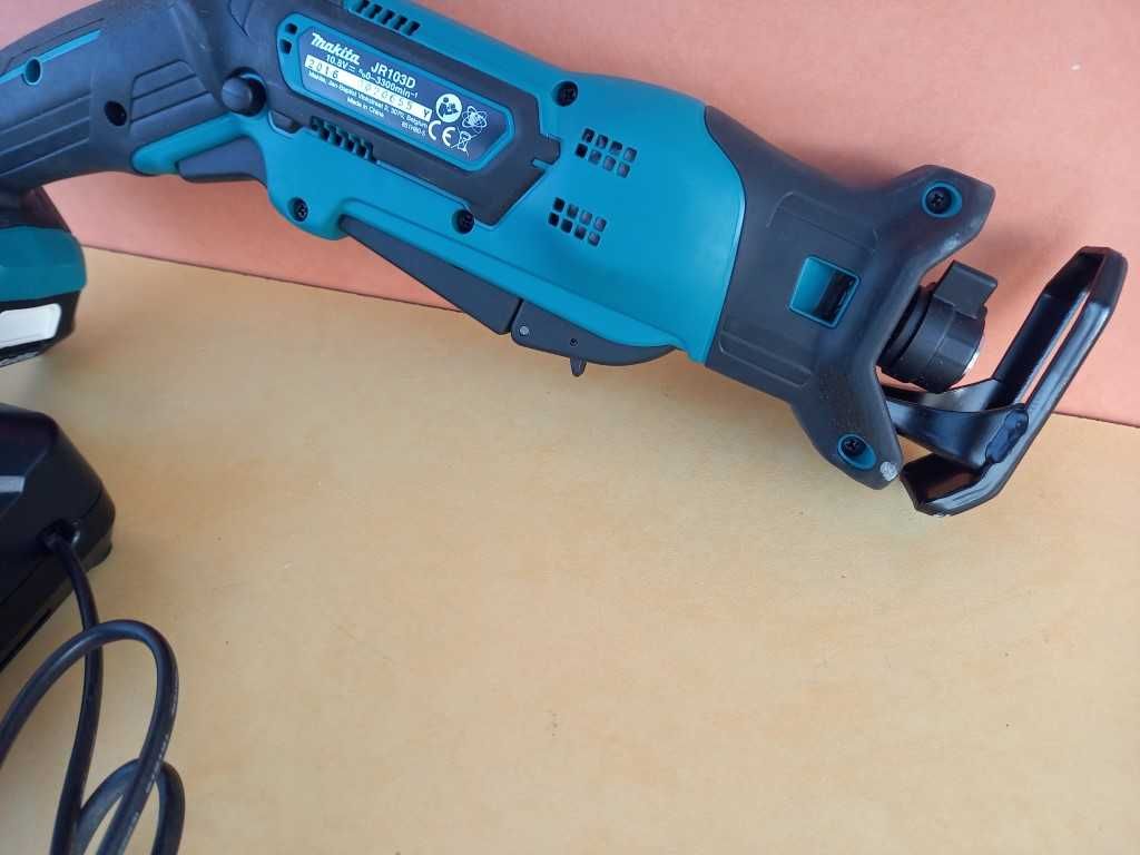 MAKITA JR103D - акумулаторен саблен трион /ножовка/