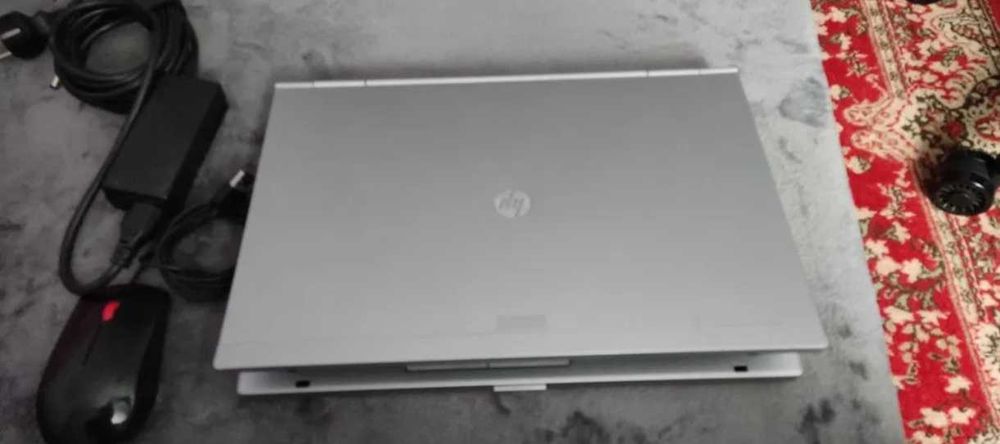 Laptop HP Elite 8470 -intel i7 8GB RAM SSD