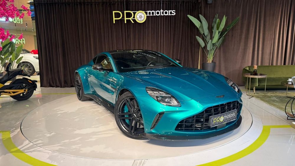 Aston Martin V8 Vantage TVA deductibila| Frane ceramice| Pachet carbon