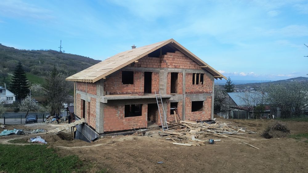 Meseriași iin constructiii