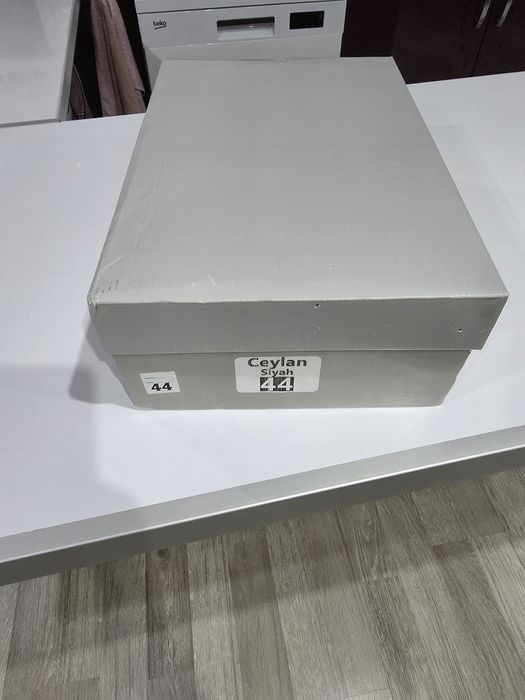 Мъжки боти от естествена кожа