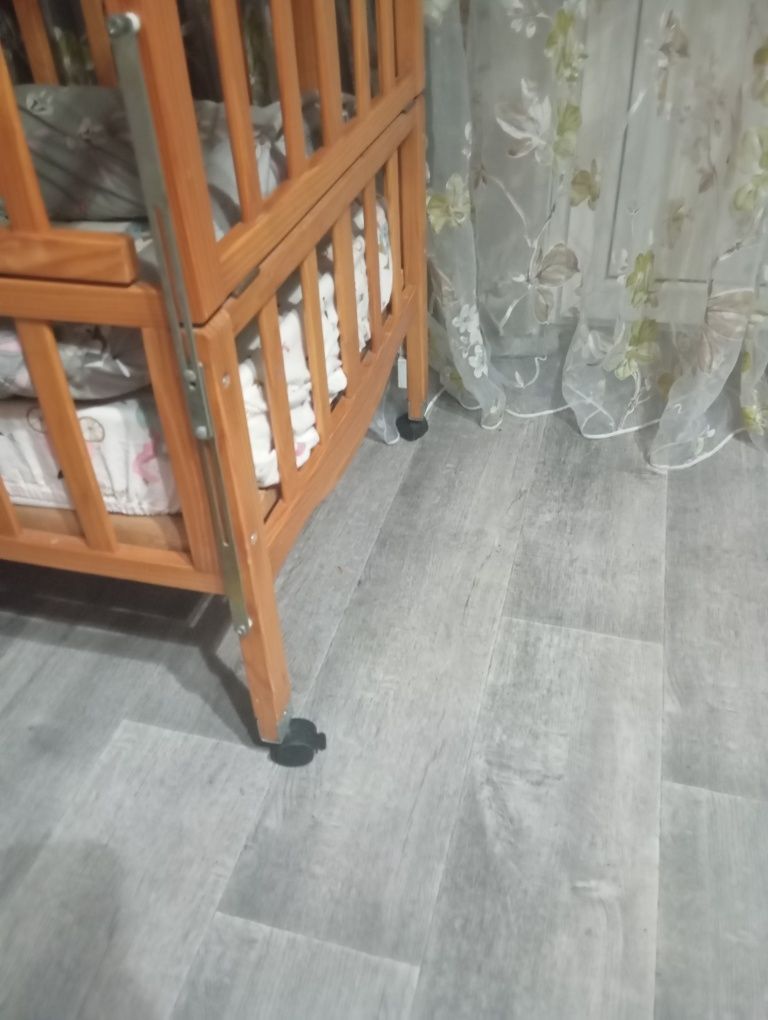 Продам манеж с люлькой