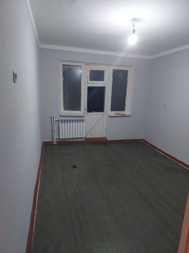 Продаётся 1 ком 4 мкр 18800$