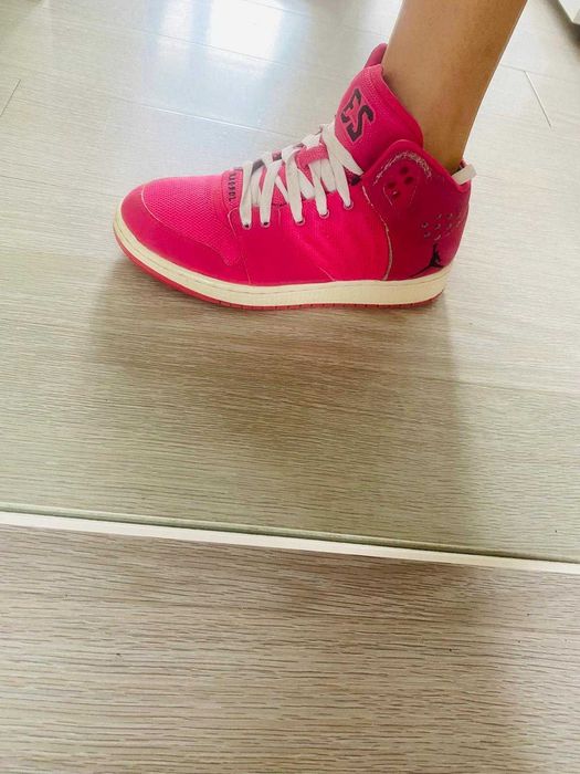 Jordan Nike pink 23