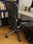 Herman Miller Aeron ергономичен стол и бюро Jysk