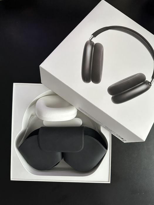 AirPods Max Midnight Black, stare foarte buna, cutie si accesorii