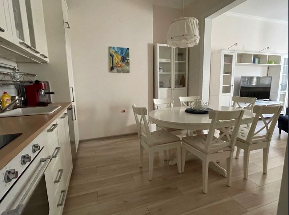 Дава се под наем Многостаен апартамент в София, Център - 140 кв.м за 1000 € - Снимка #3