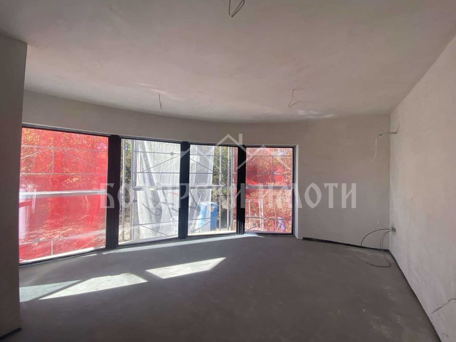 Продава се Тристаен апартамент в Велико Търново, Бузлуджа - 91 кв.м за 1300 €/кв.м - Снимка #1