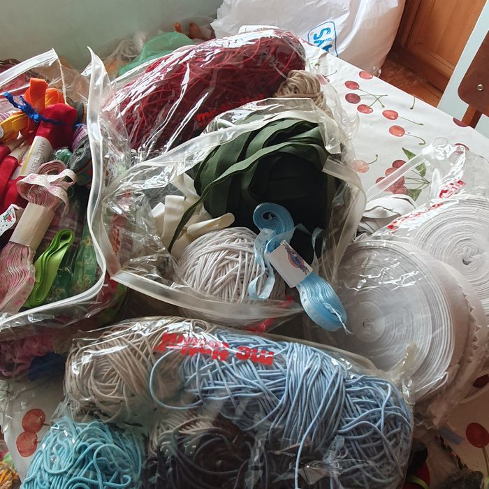 Шивашки ципове,макари,ластик,връзки,, панделки...разпродажба