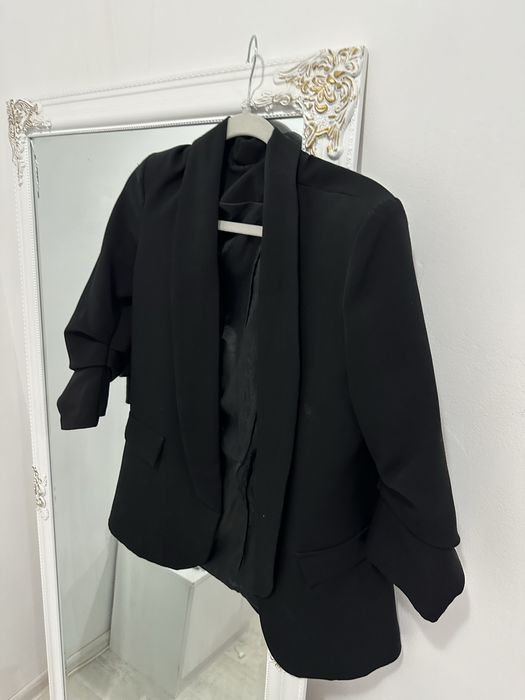 Черно дамско сако