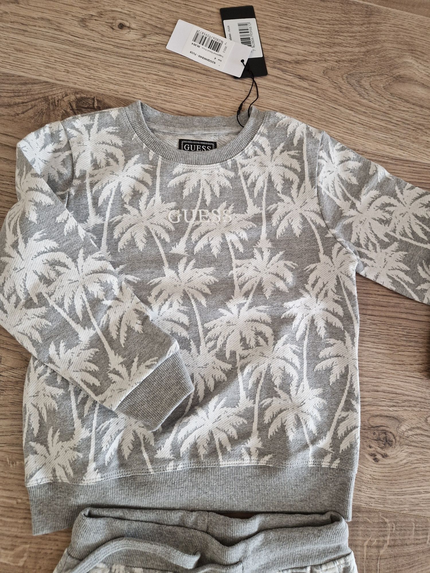 Guess  4г комплект