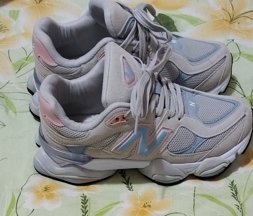 Дамски маратонки New Balance 9060