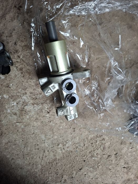 Vând pompa vacuum ,frm 3 ,pompa servo frana