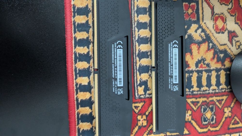 Vand memorie ram 32gb ram ddr5 5200mhz URGENT!!