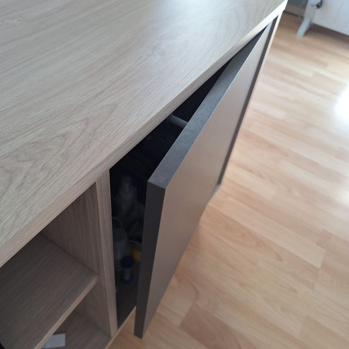 Тв шкаф ,комод,пуш бутони