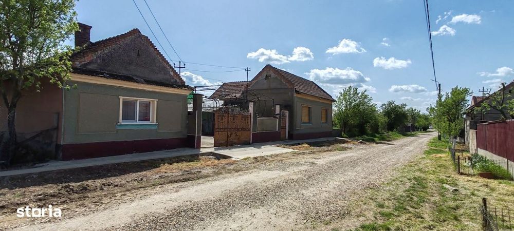 Casa si teren generos – sat Ciuhoi, comuna Saniob, judetul Bihor